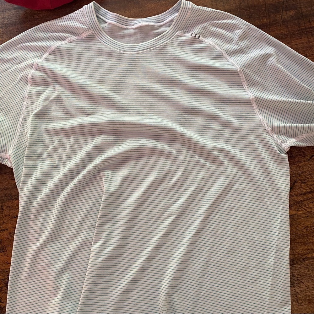 Men’s lululemon metal tech vent t-shirt